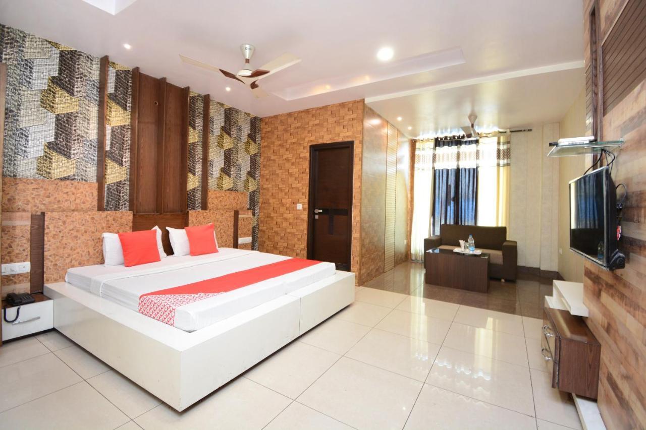 לודהיאנה Hotel Grand M Lajjo מראה חיצוני תמונה